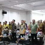 Sinergi untuk Pembangunan: Kepala Dinas Kominfostaper Kabupaten Paser Ikuti Rapat Koordinasi Penanggulangan Kemiskinan 2024